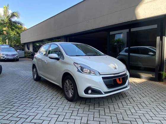PEUGEOT 208 1.2 ACTIVE PACK 12V FLEX 4P MANUAL PEUGEOT 208 1.2 ACTIVE PACK 12V FLEX 4P MANUAL